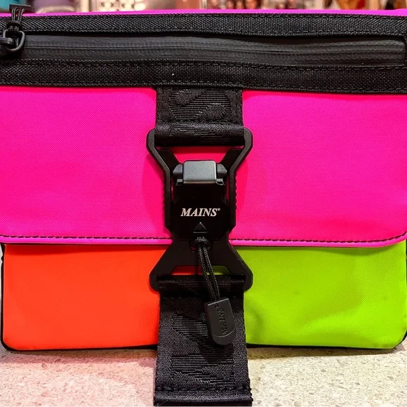 🔥REDUCED 🔥MAINS Colorful hip stylish Crossbody Bag 💰 Price Drop 🌺 - Picture 5 of 13